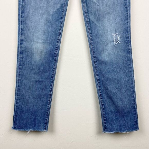 AG ‘The Stilt’ Cigarette Skinny Lightly Distressed Ankle Jean - Picture 5 of 8